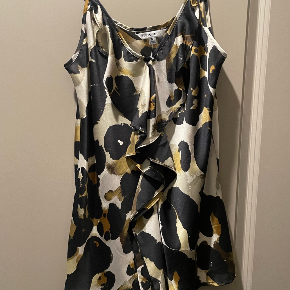 Cabi spaghetti strap blouse. Print